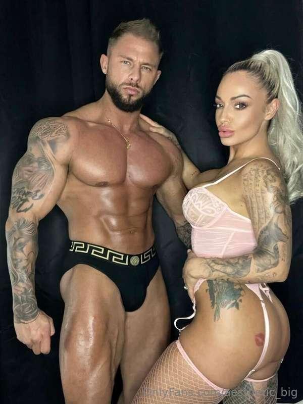 LIKE THIS POST & CHECK DMs IF YOU WANNA SEE US SMASH HARD 😈