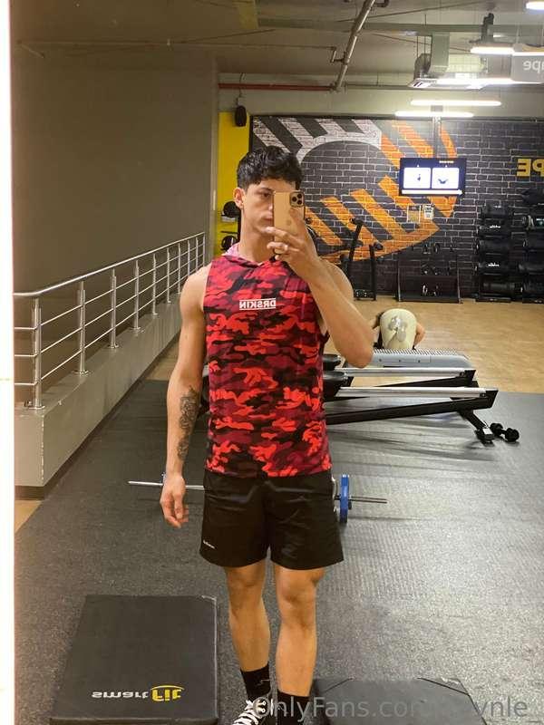 Some more gym pics 💪