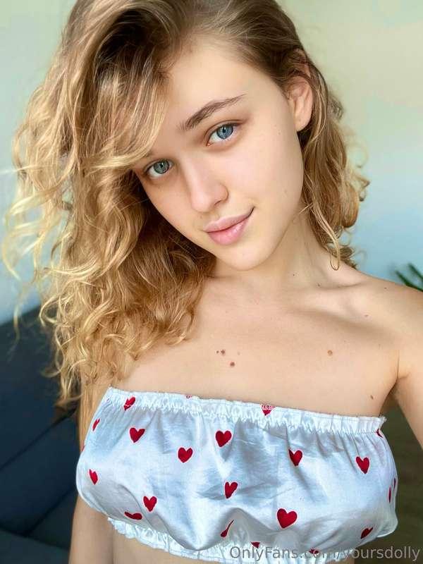 Say hi and smile! 🥰
And have a nice day!!
