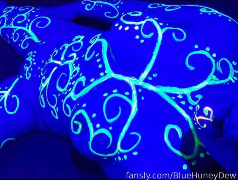 bluehuneydew image #1