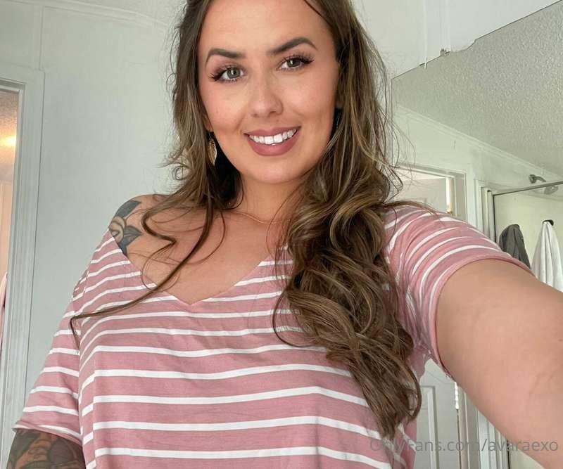 Swipe for boobies 🤩