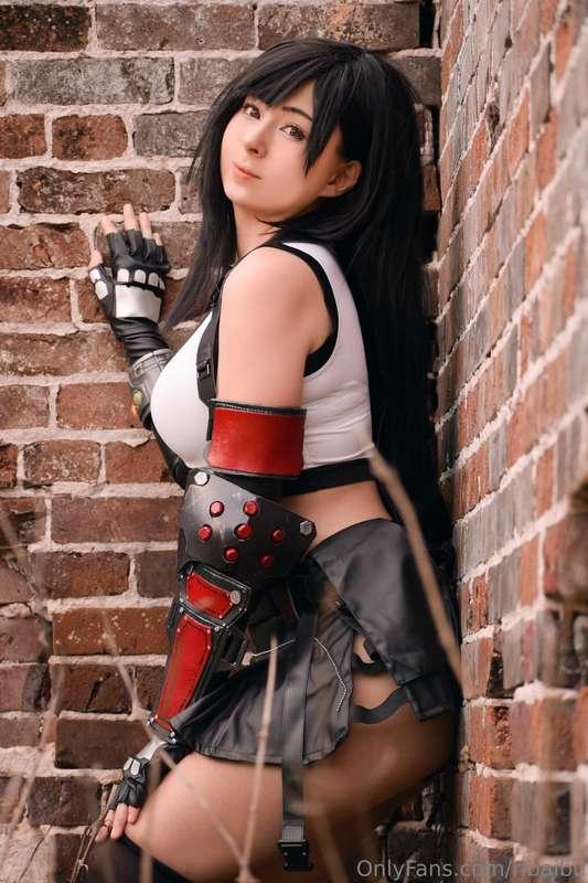 If I were your girlfriend, I'd cosplay all of your favorite ..