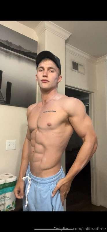 Hey babe you like abs?