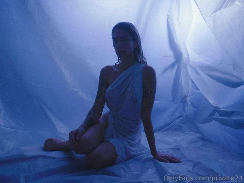 private24 image #0