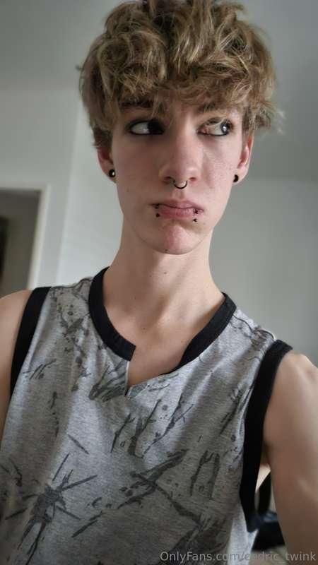 Should I wear a simple make-up like this for a future collab..