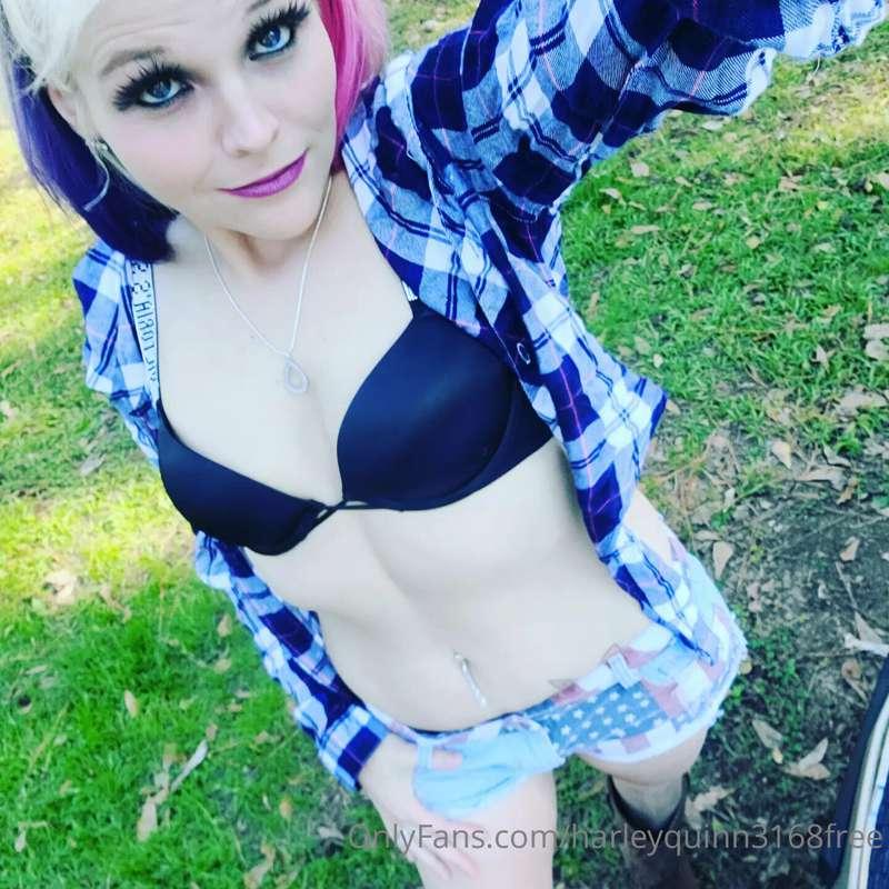 Dick pic ratings for $10 also check out my vip page onlyfans..