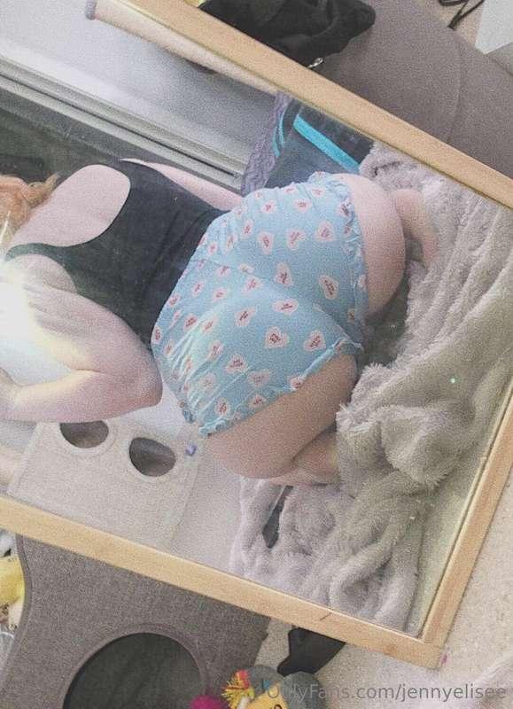 I like these shorts, what do you think? 🤭🤭😜
