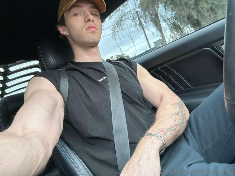 Going to gym, want pump pics after?