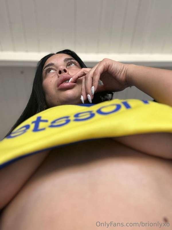 Did I get your attention now? 😏💛