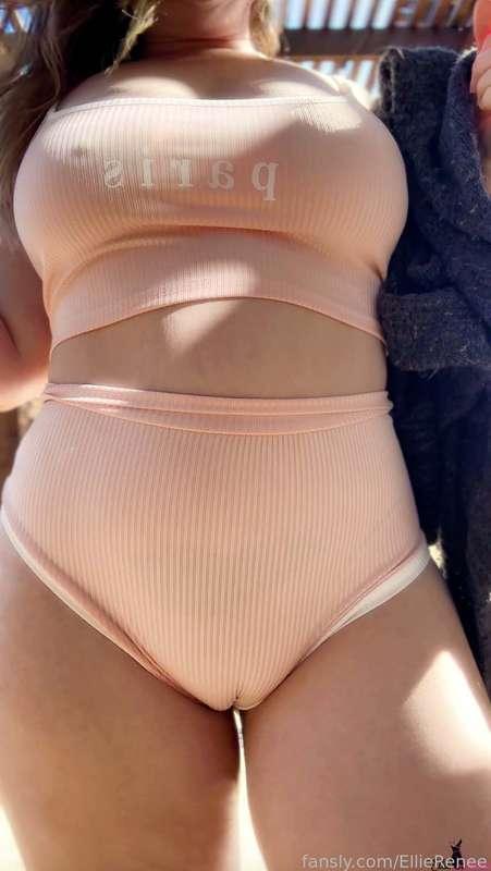 ellierenee image #3