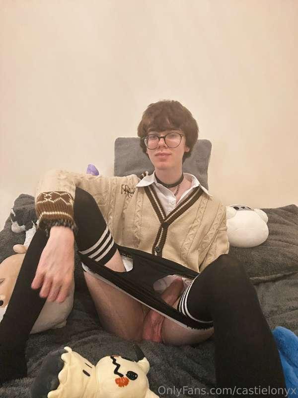 **Wanna be my cuddle buddy?**

*One of my new favourite outf..