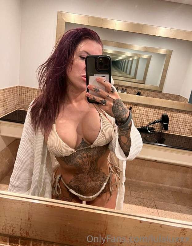 Life is better in a bikini 🥰