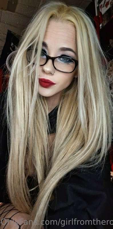 If someone buys me the blonde hair extensions that I need fr..