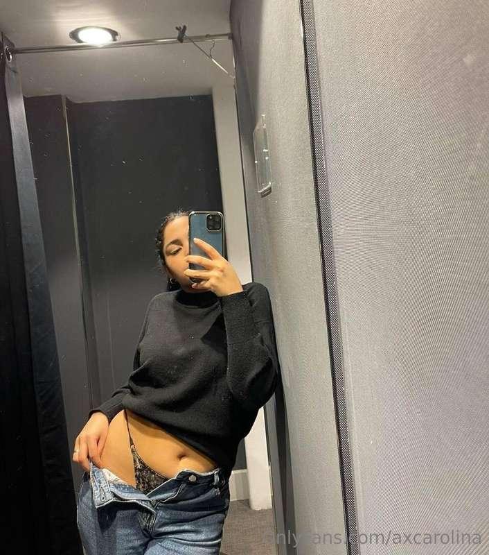 @kendalsmith who lives between Spain and Miami, with curves ..