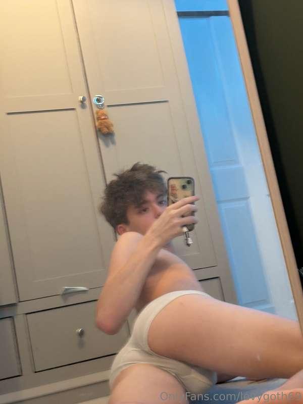 levygoth69 image #2