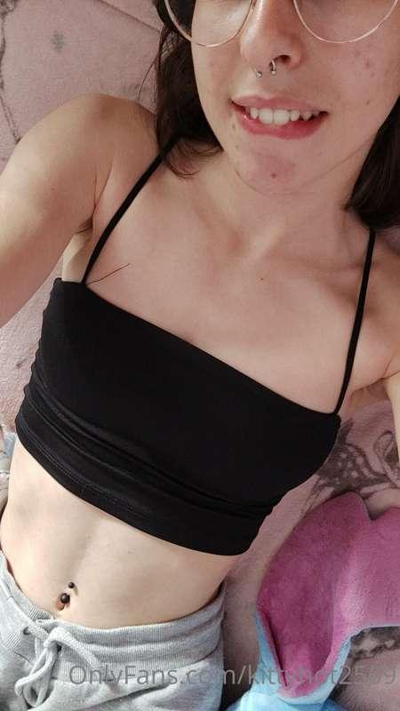 Parezco buena y todo pero no lo soy 😈🥵
.
.
.
I look good and..
