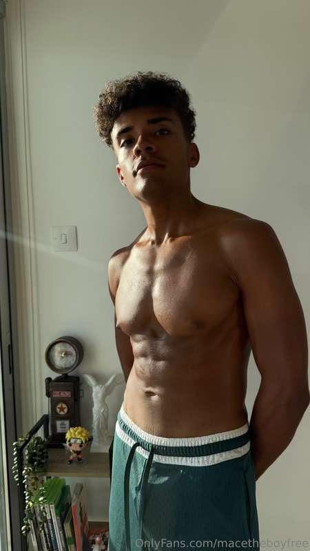 Wanna see how sweaty I get? 💦 @macetheboy 