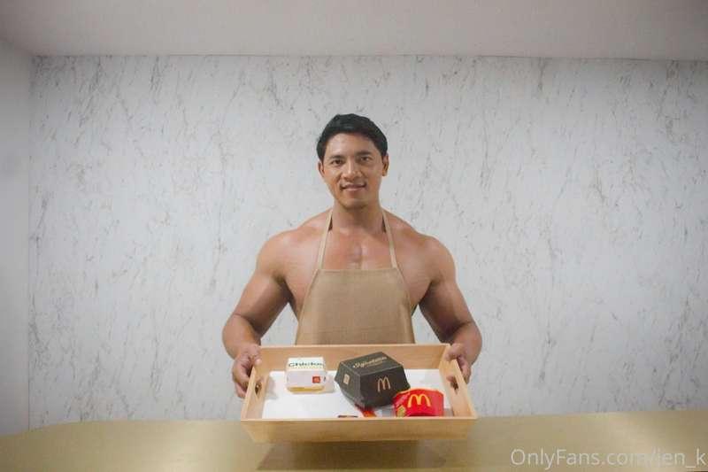 อาหารผมพร้อมเสริฟให้ทุกคนได้ลิ้มลองแล้วนะครับชอบรสชาติแบบไหน..