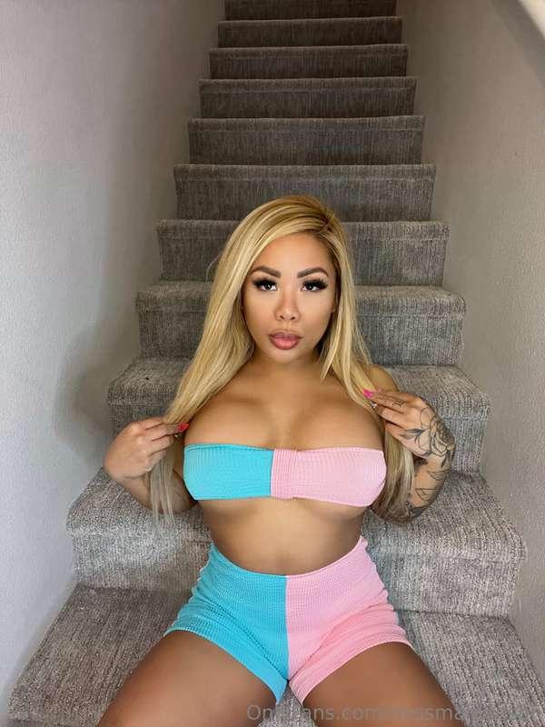 Like if you want me to send you my newest content😘