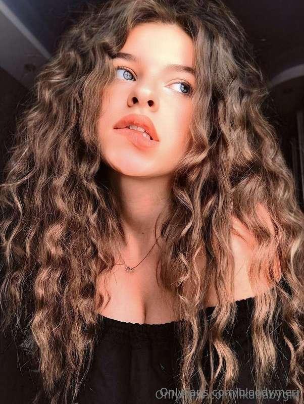 🎀FREE SUBSCRIPTION🎀 @likababygirl🎀 Long-legged horny and wet..