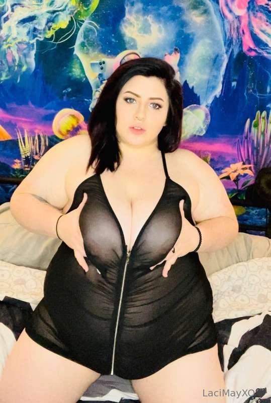 Juicy tits ready for you 😋😛
