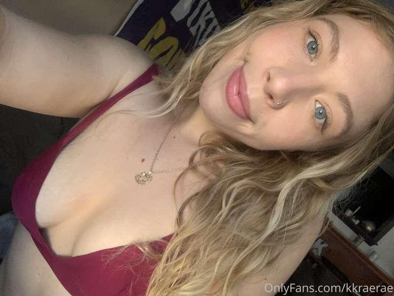 I guess I missed the Titty Tuesday memo this week😅

@kkraera..