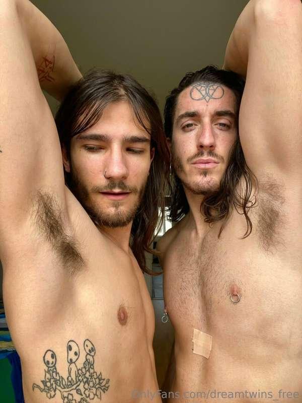Any armpit love in here? 👅