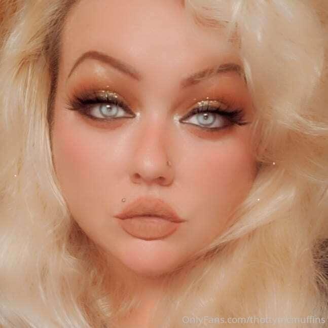 I can't wait for my contacts to come in cause 😍😍😍🔥🔥🔥🤤🤤🤤🤤