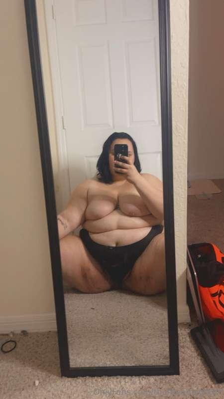 I’m in a meeting when I post this🤭