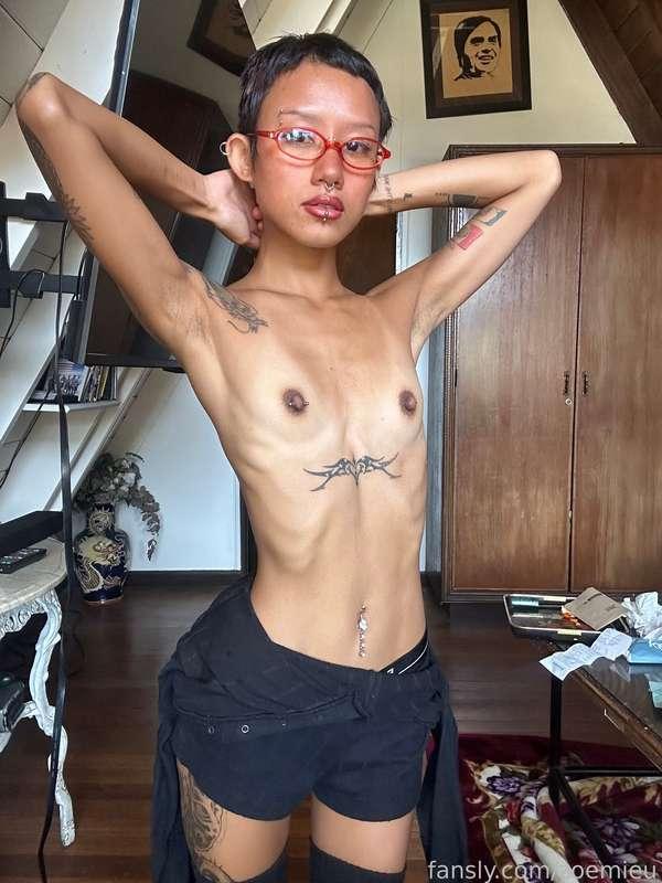 zoemieu image #2