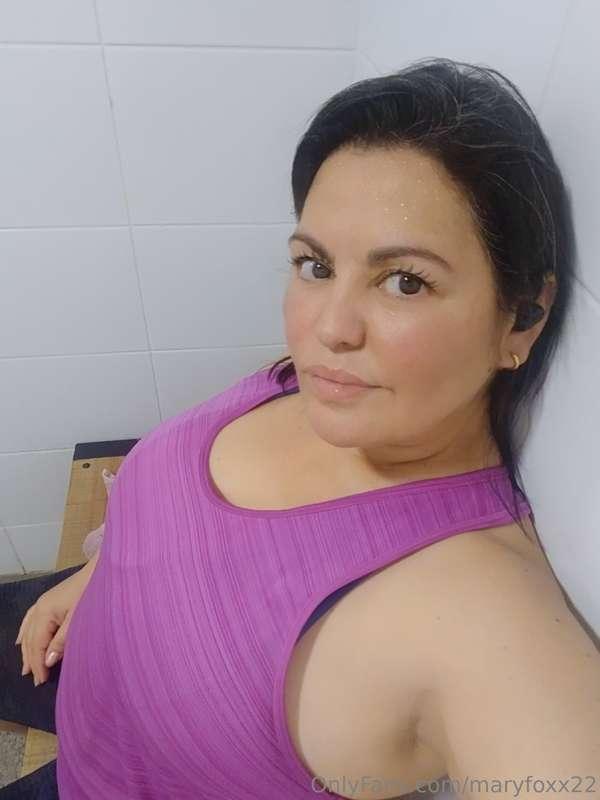 Finished the gym! 💪🥵 now a very cool shower 😈🫦