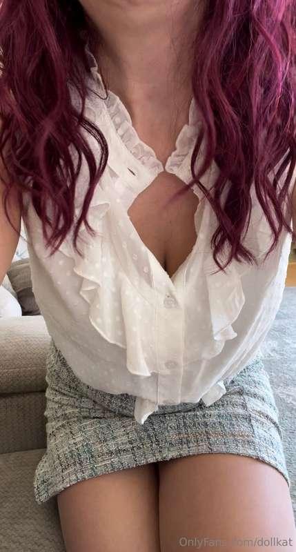 Your mistress is in your DM’s tonight…better look 💋