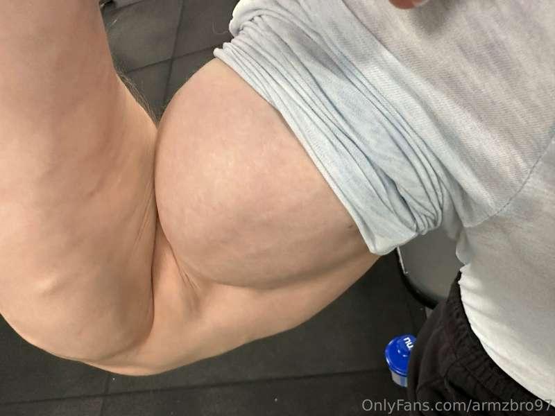 armzbro97 main image