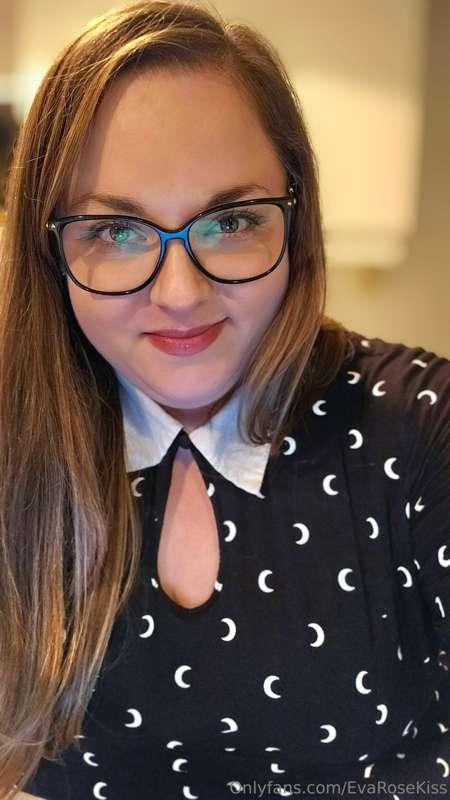 ✨🖤 Happy Friday 🖤✨ 

I didn't have an easy week: I had sever..
