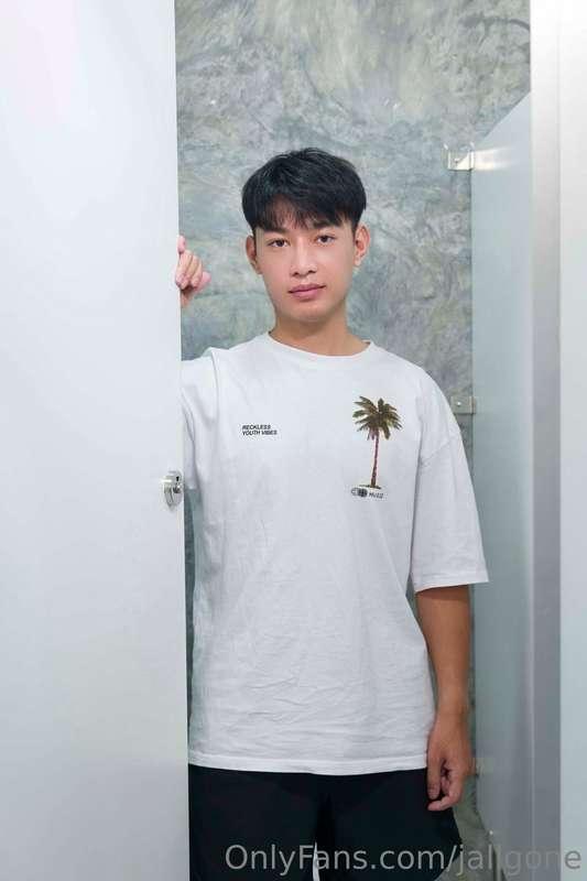 Toiletyud Set 1  @jallgone x @abesttt x @huntmag