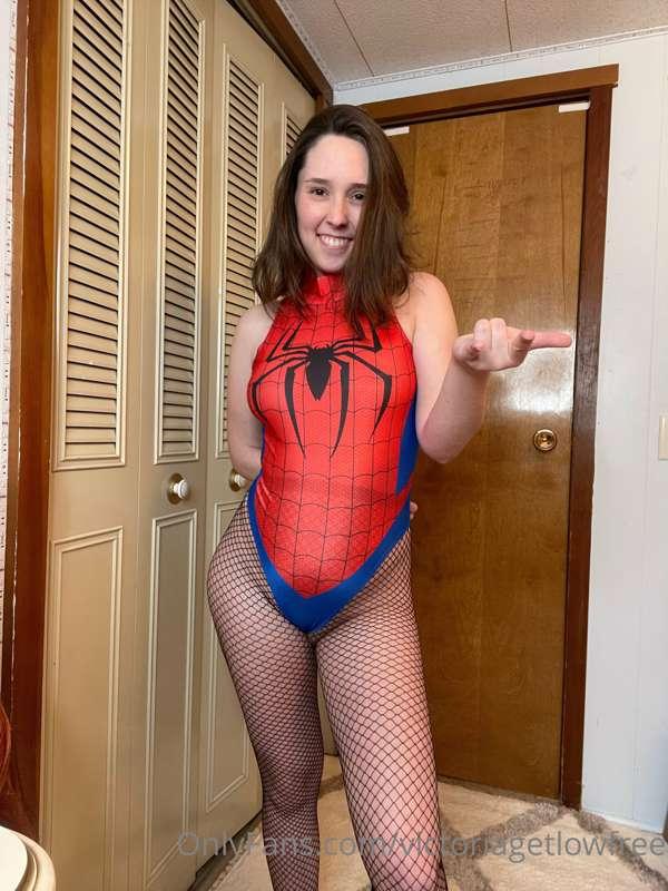 Spidey girl is ready to cum for you 🕷🕸
