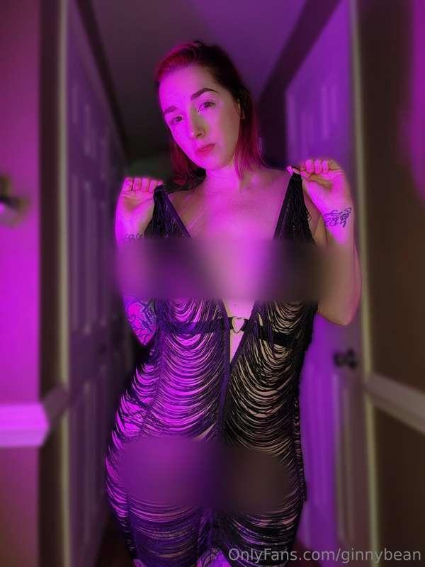 Dropping in to end your weekend RIGHT. 

Someone teased that..