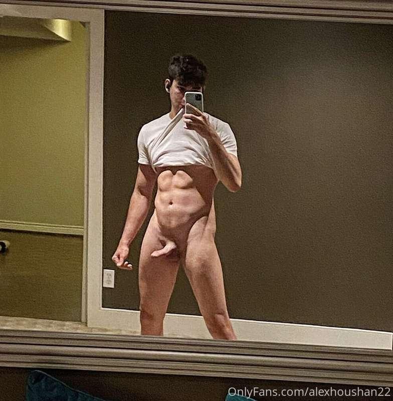 Its hot in here 💦👀
