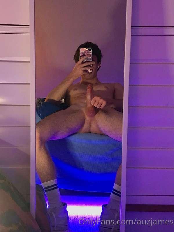 <3