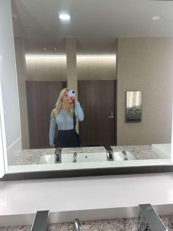 quick mirror check 😋