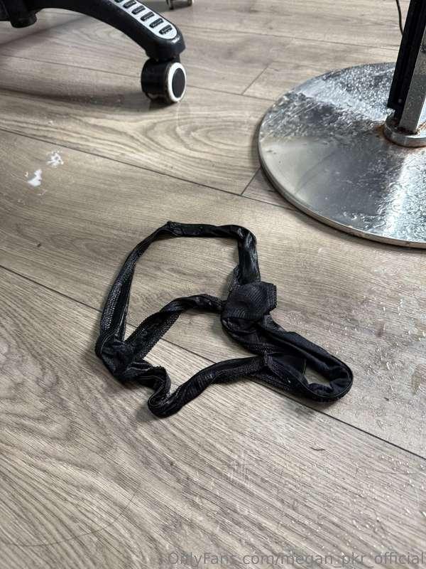 Forgot to move my panties before I came hard 🤭