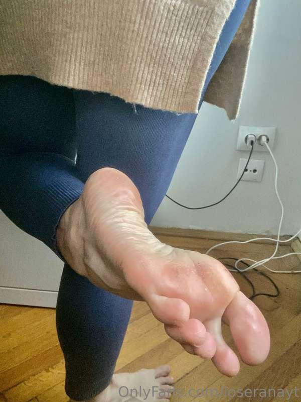 A different angle 🦶🏼