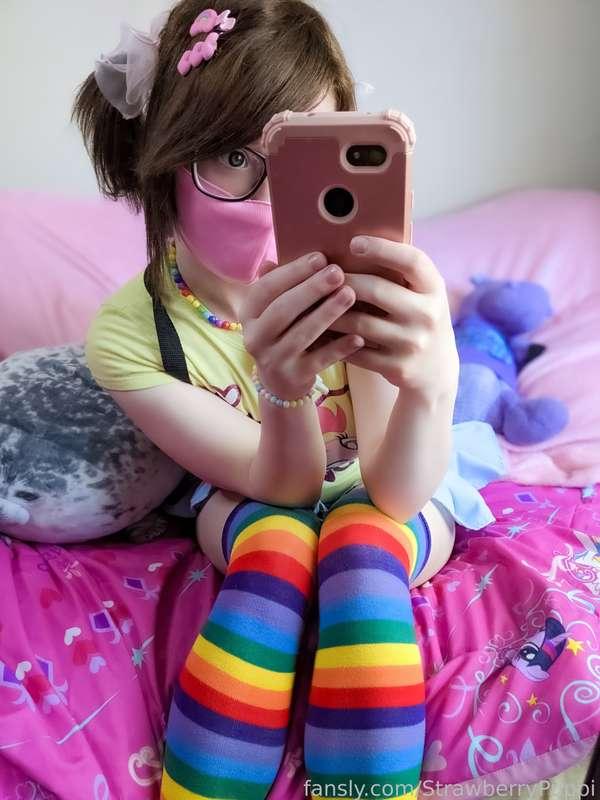 ^ᵕ^ rainbow socks n ma backpack + new angles + im coming 2 like how this toy stretches me :3 rainbows feel slutty n remind me of my favorite pony (rainboooows dash!) i kinda wish they were longer, i rly love it when they go all the way up my thigh :3 i think they would look so cute with cum on them ! i &lt;3 the look of cum on clothes : 3




#fyp #dildo #amateur #thighhighs #cute #masturbating #young #skirt #feet
