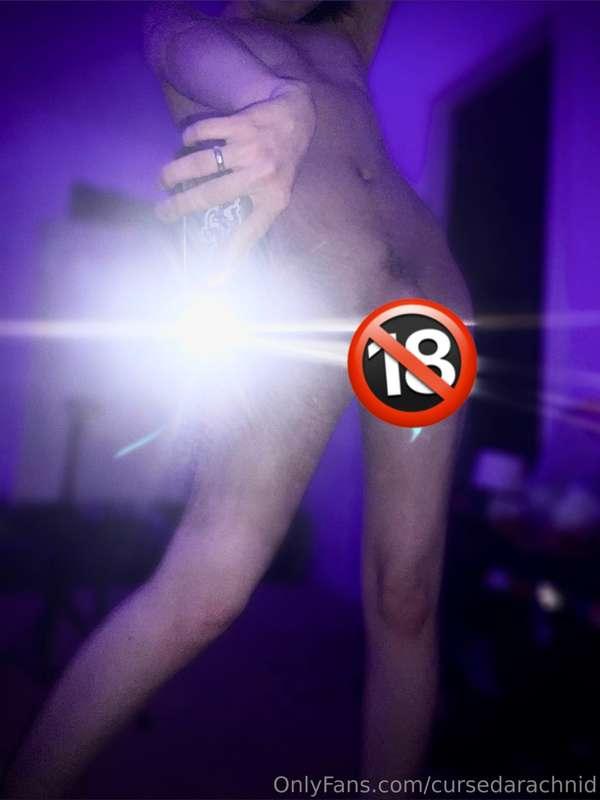 Got creative with flash! 🖤TIP for two extra pics~