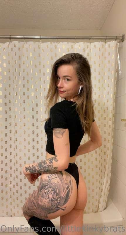 Do you like my little body? @littlekinkybrat
