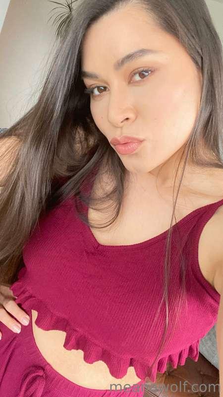 Would you be okay with sharing me? Head over to www.MeanaWol..