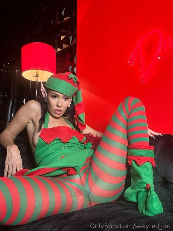 Sexy lil elf! 😏 Have you seen these videos yet? 👀