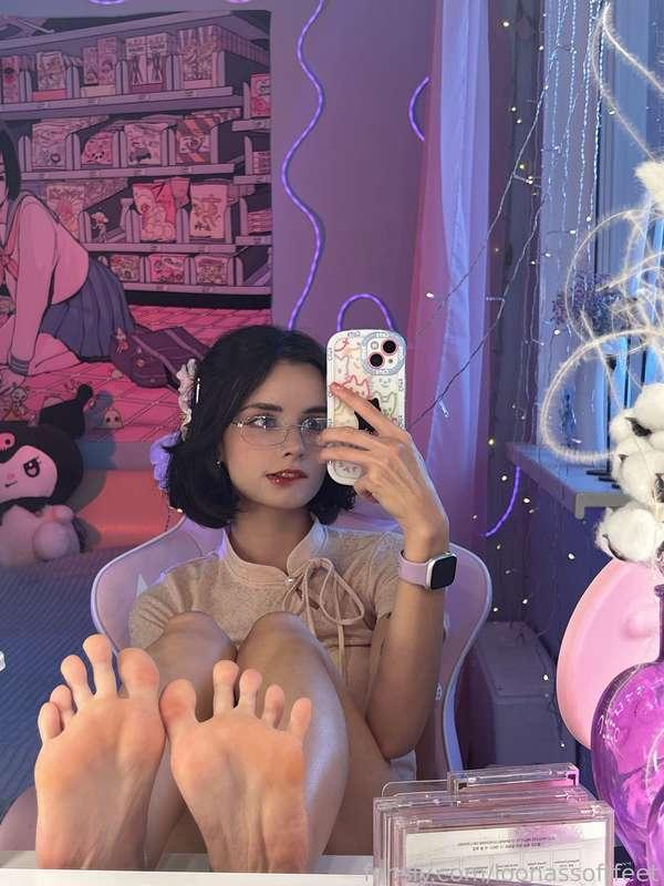 loonassoftfeet image #5