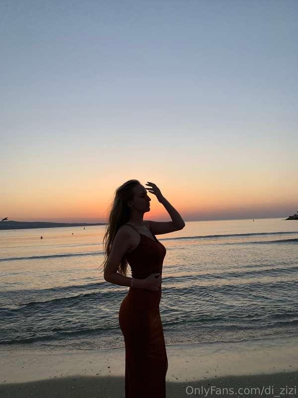 Sea, naked heat 🔥