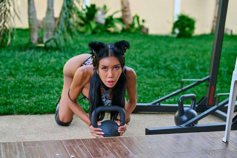 I don't like lifting heavy things...
I prefer to take them b..